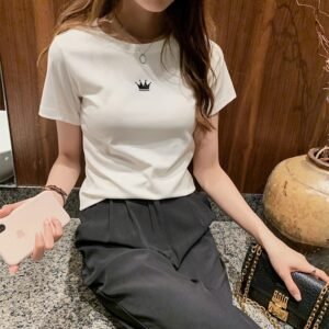 2026 summer new slim embroidery crew neck short-sleeved T-shirt women's student women's base top