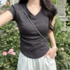 The design style is niche, straight shoulders, cotton crew neck, short-sleeved T-shirt, women's summer showy, short waist, slender and versatile - Dark gray [V-neck]